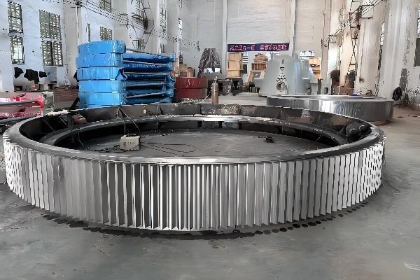 Capacidad de Fabricación e Ingeniería de Materiales en Coronas de Dentado Exterior (Coronas de Giro)